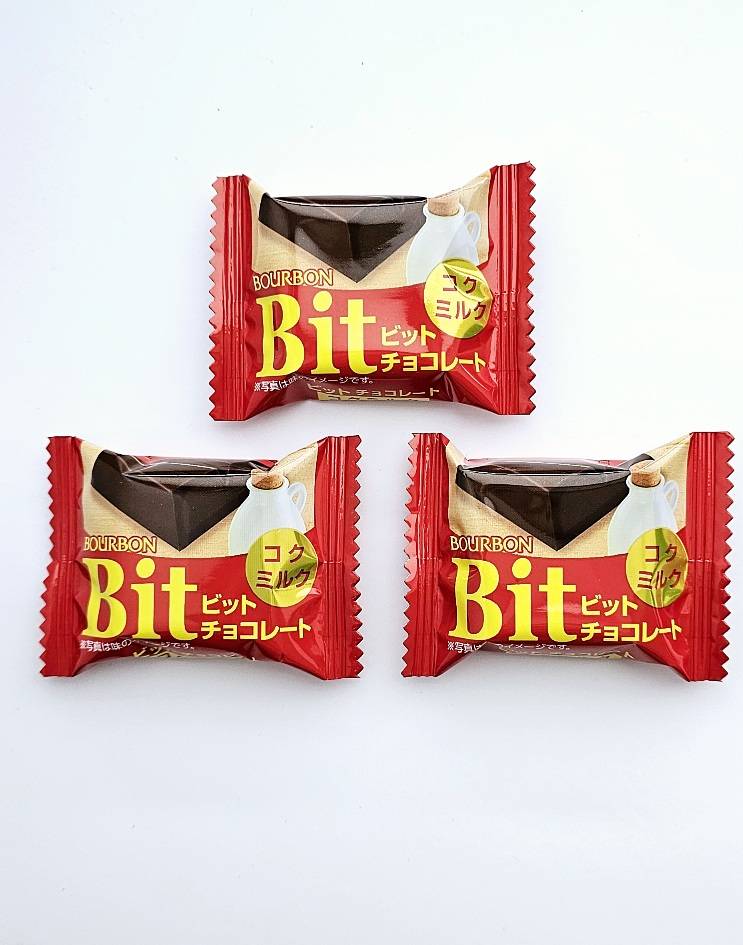 Bourbon Bit Milk Chocolate 15g - japansnacks.co.uk